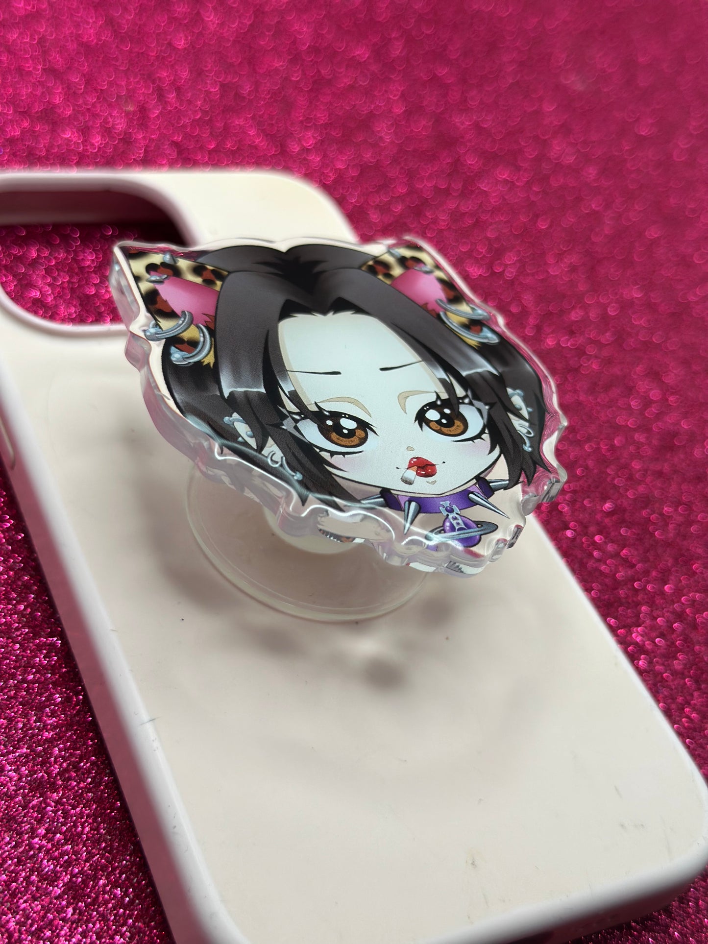 Cat Eyed Queen Nana Phone Grip