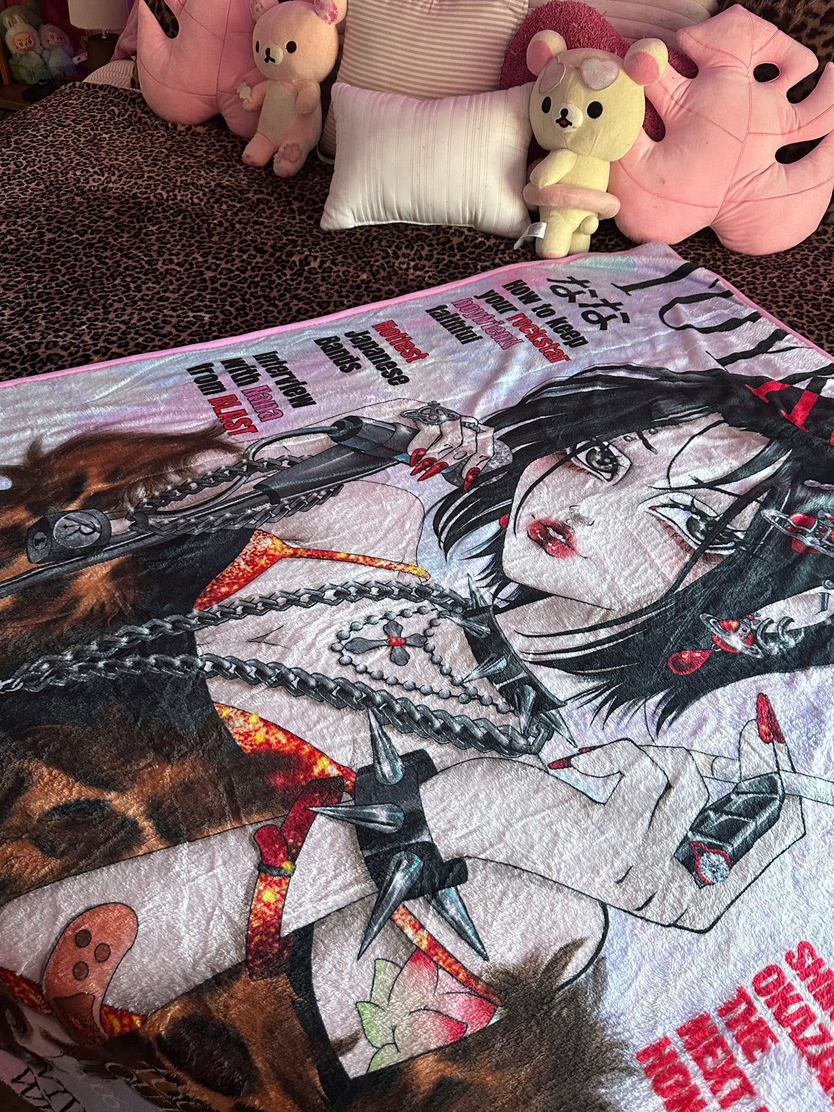 Tokyo Beat Nana Throw Blanket